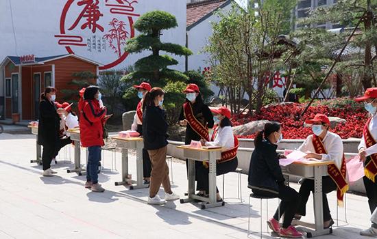 河北平乡:开展《中华人民共和国家庭教育促进法》宣传与咨询服务活动